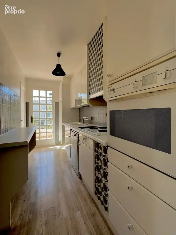 Toulon   petit bois  t3 67 m2   dernier étage avec ascenseur   large balcon - cave & garage - photo 6