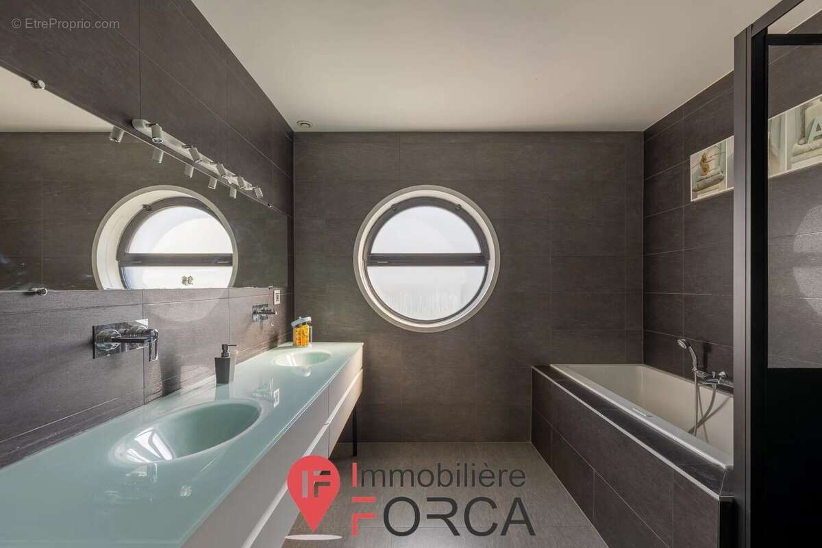 Woippy - maison d'architecte avec piscine - 250 m² - photo 15