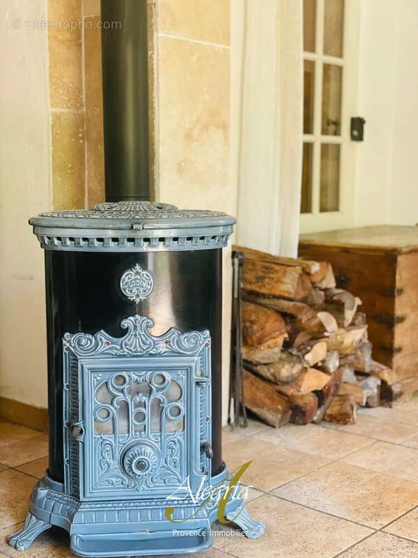 Maison à VILLECROZE