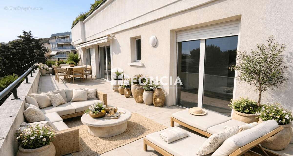 Appartement à VALLAURIS