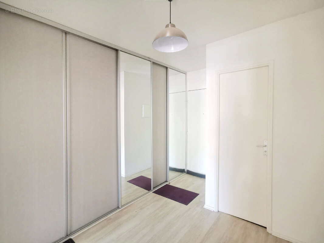 Appartement à MAGNY-LES-HAMEAUX