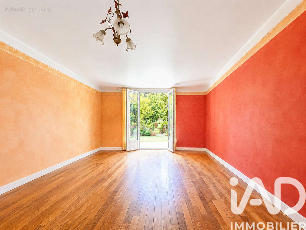 Maison 87 m² à Luce  - photo 4