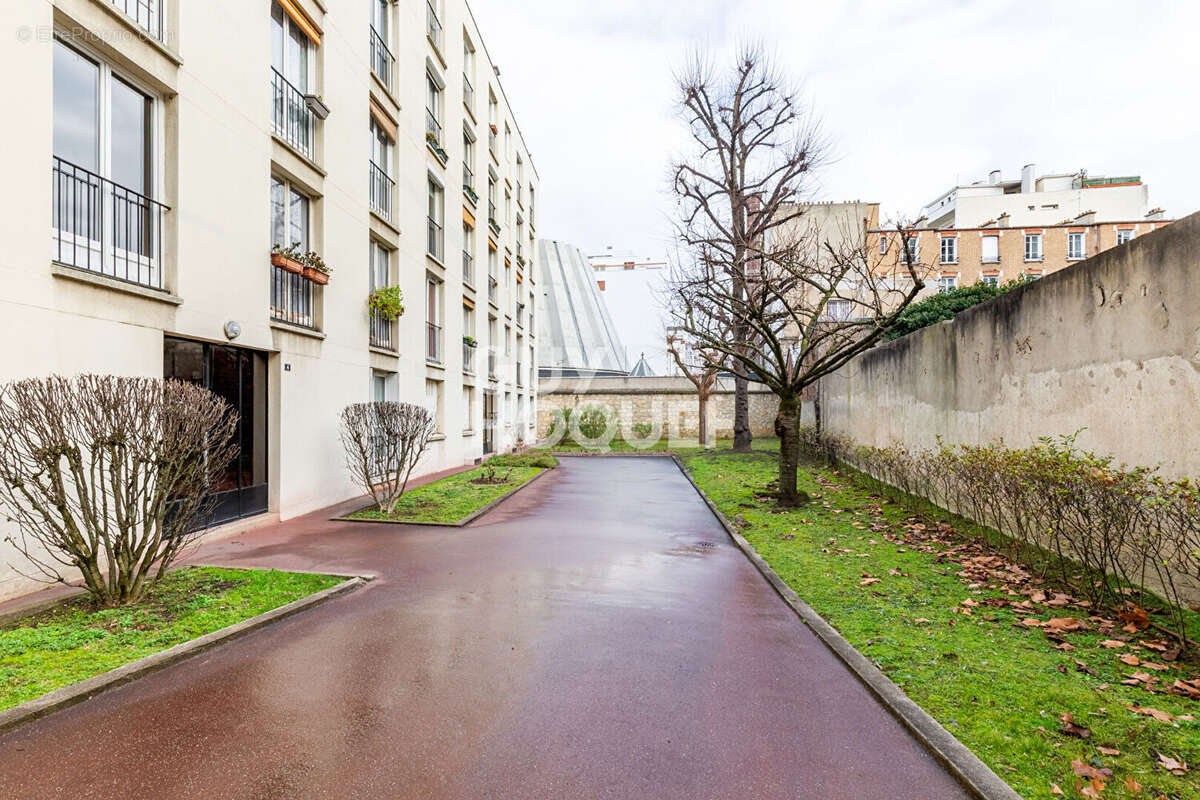 Appartement à PARIS-15E