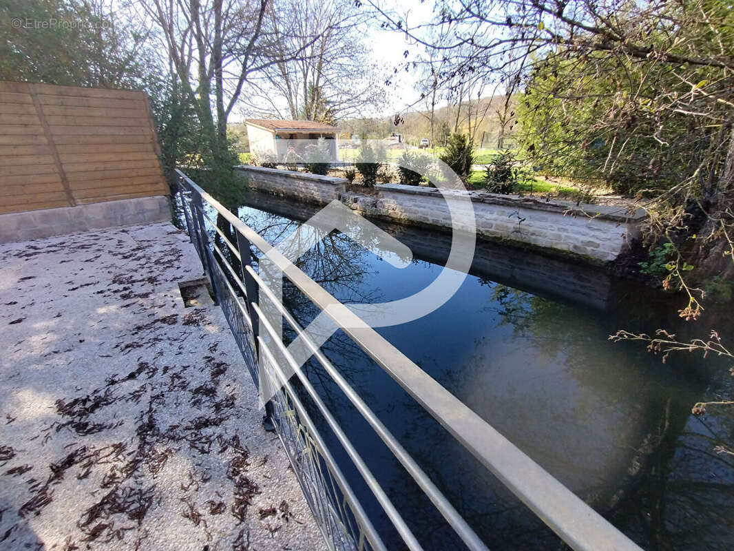 Maison à DOULAINCOURT-SAUCOURT