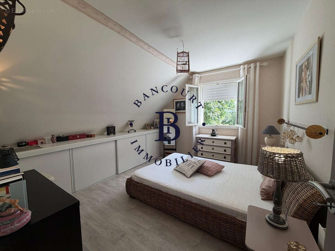 Maison 130 m² à Chameyrat  - photo 9