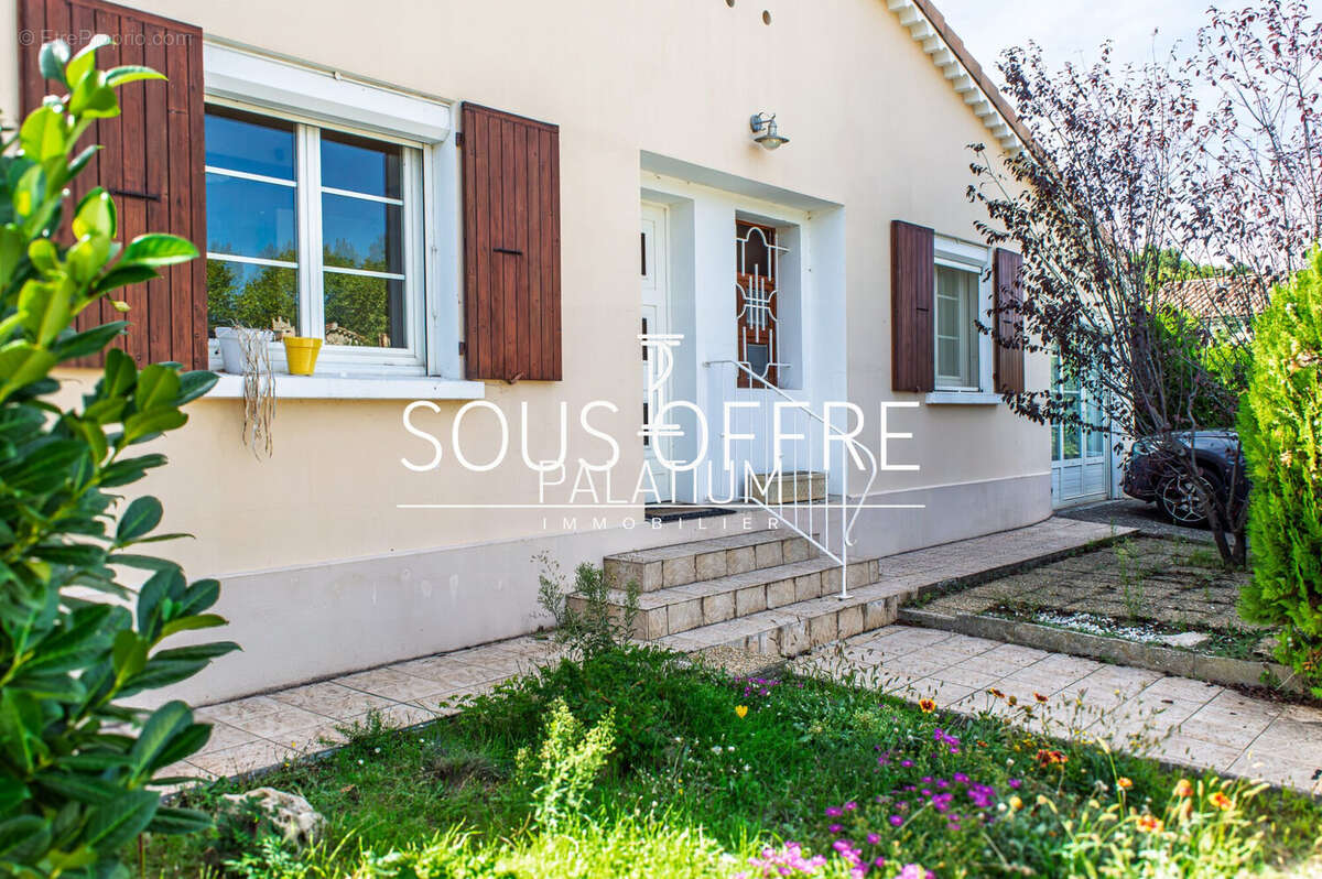 Maison à CHATEAU-ARNOUX-SAINT-AUBAN