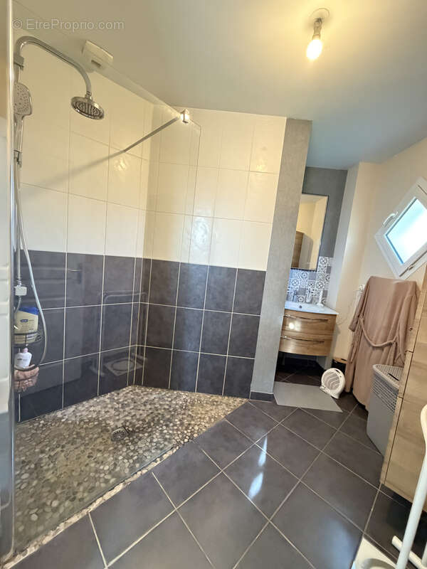 Maison à JOUE-L&#039;ABBE