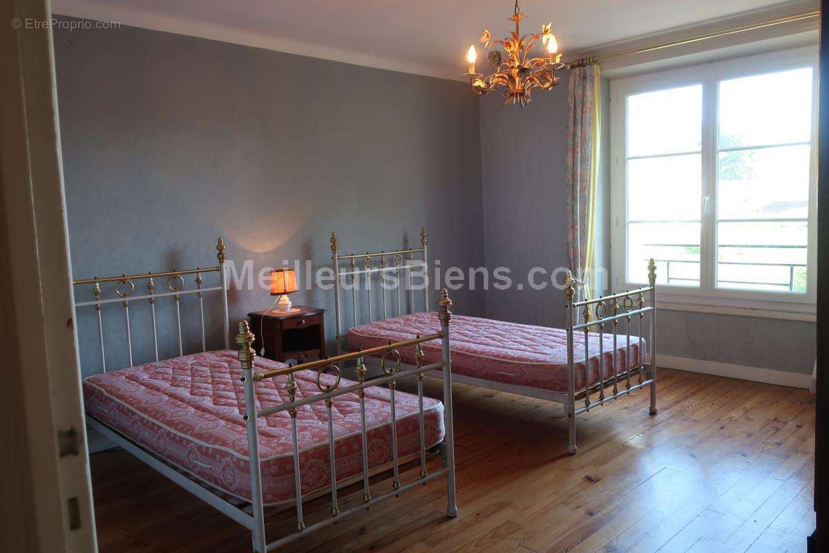 Maison à LAROQUEBROU