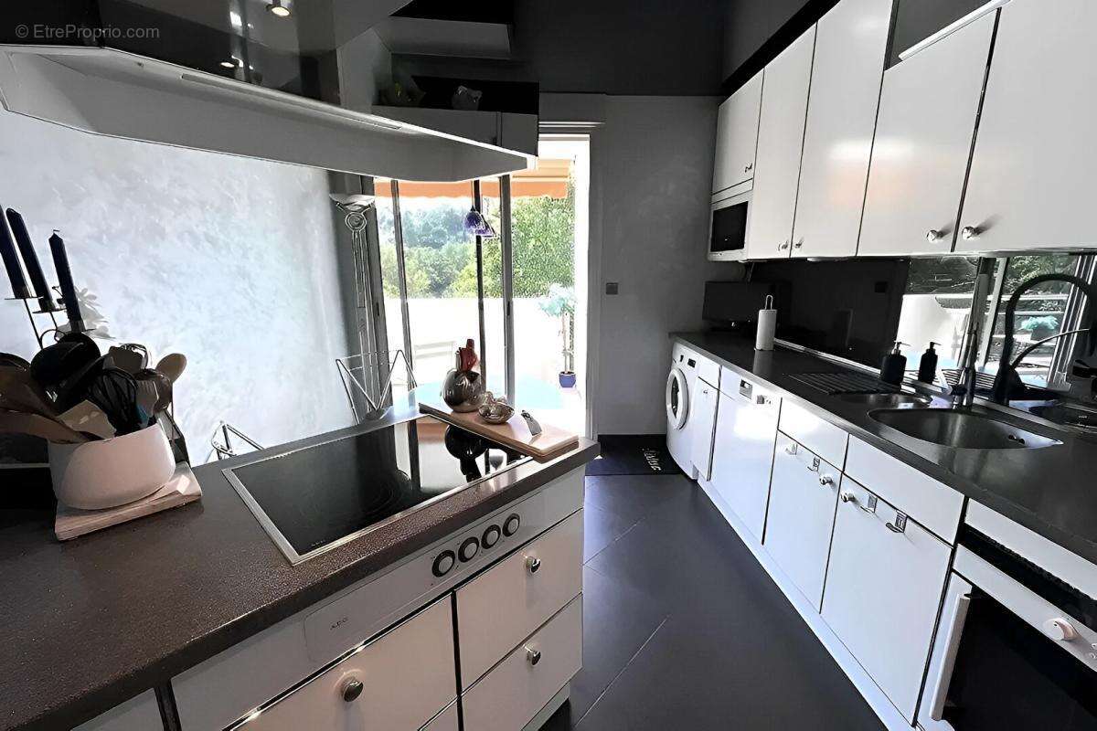 Appartement à CHARBONNIERES-LES-BAINS