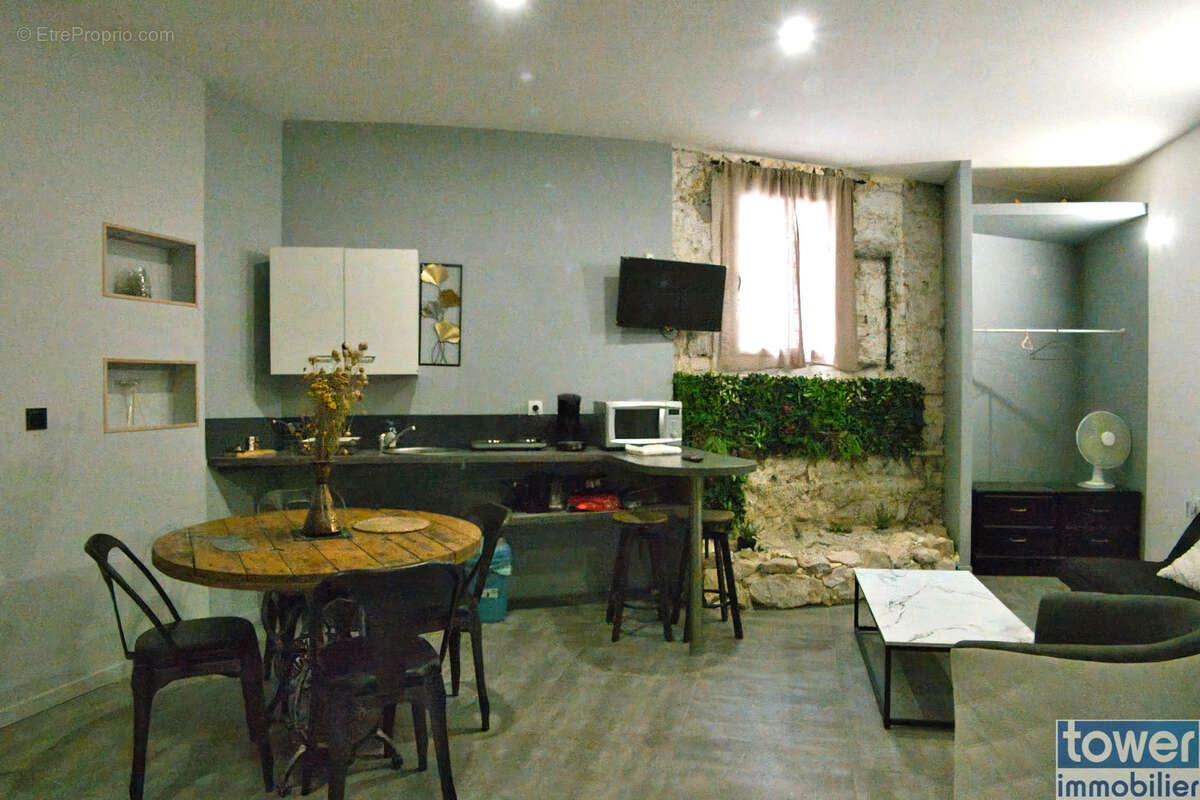 Maison en pierre intégralement restaurée - 166 m2 - 5 pièces + soub. aménagé 162 m2 - Jardinet + Terrasse - photo 29