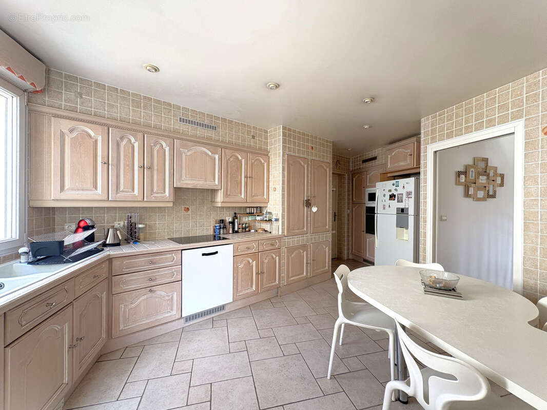 Maison à SAINT-MAUR-DES-FOSSES