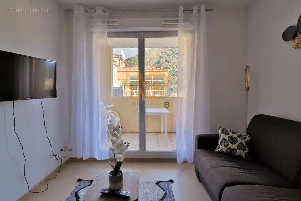 Appartement à AVENE