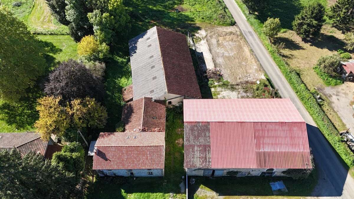 Maison à CONFOLENS