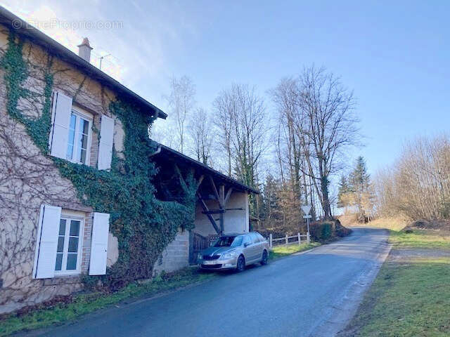 Maison à BREMENIL