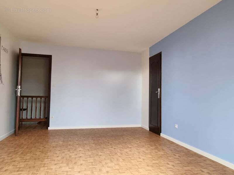 Maison à AMBARES-ET-LAGRAVE