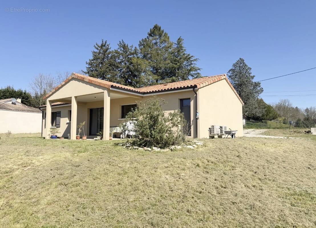 Maison à CUBJAC