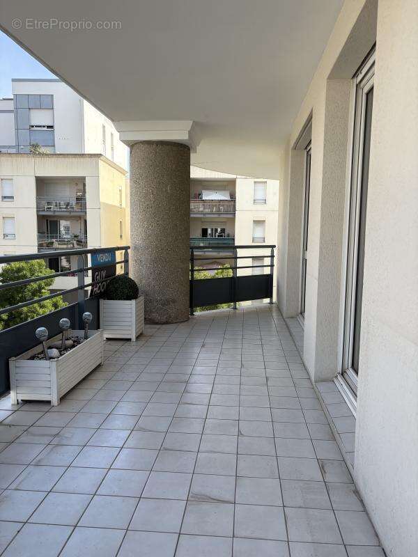 Appartement à LYON-8E