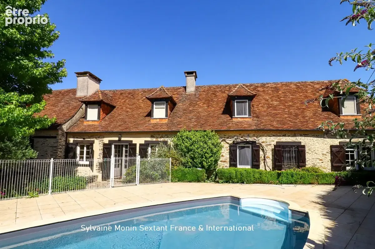 Propriété de caractère en pierre avec piscine et grange, alliant charme de l'ancien et confort contemporain - photo 2