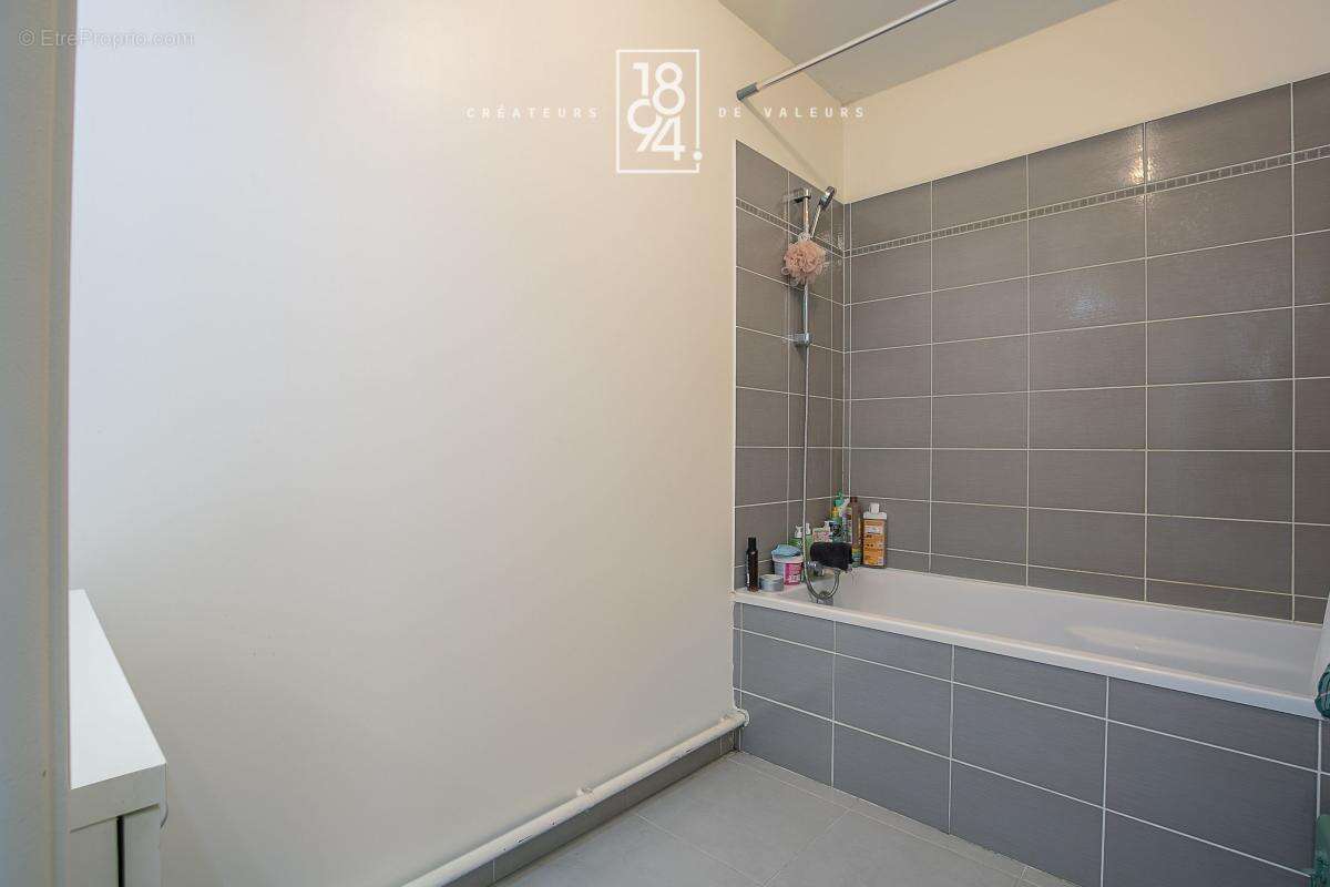 Appartement à MARSEILLE-11E