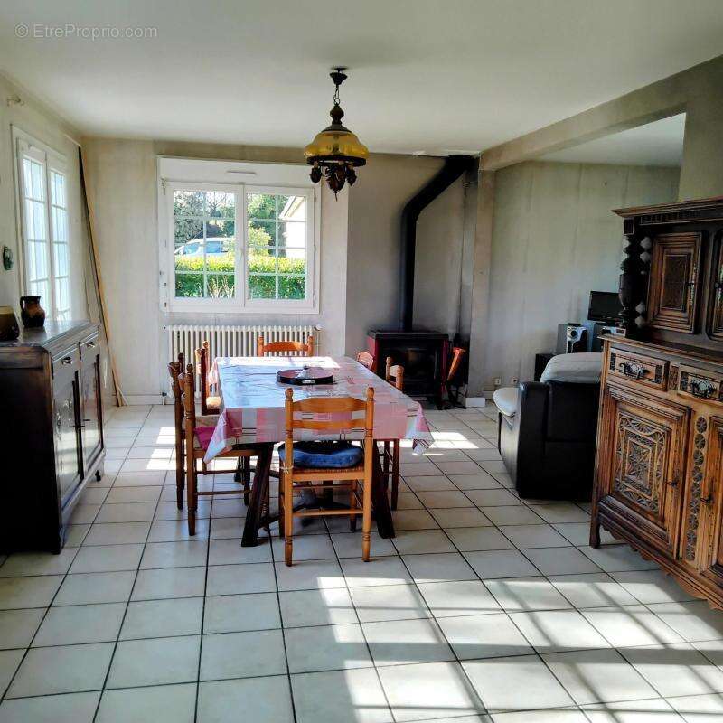 Maison à CARHAIX-PLOUGUER