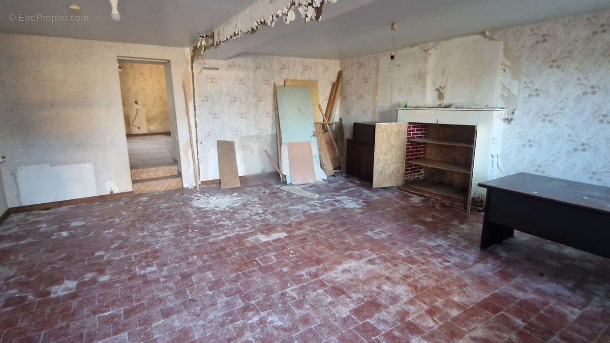 Maison de campagne à rénover   Axe Angers-Rennes - photo 4