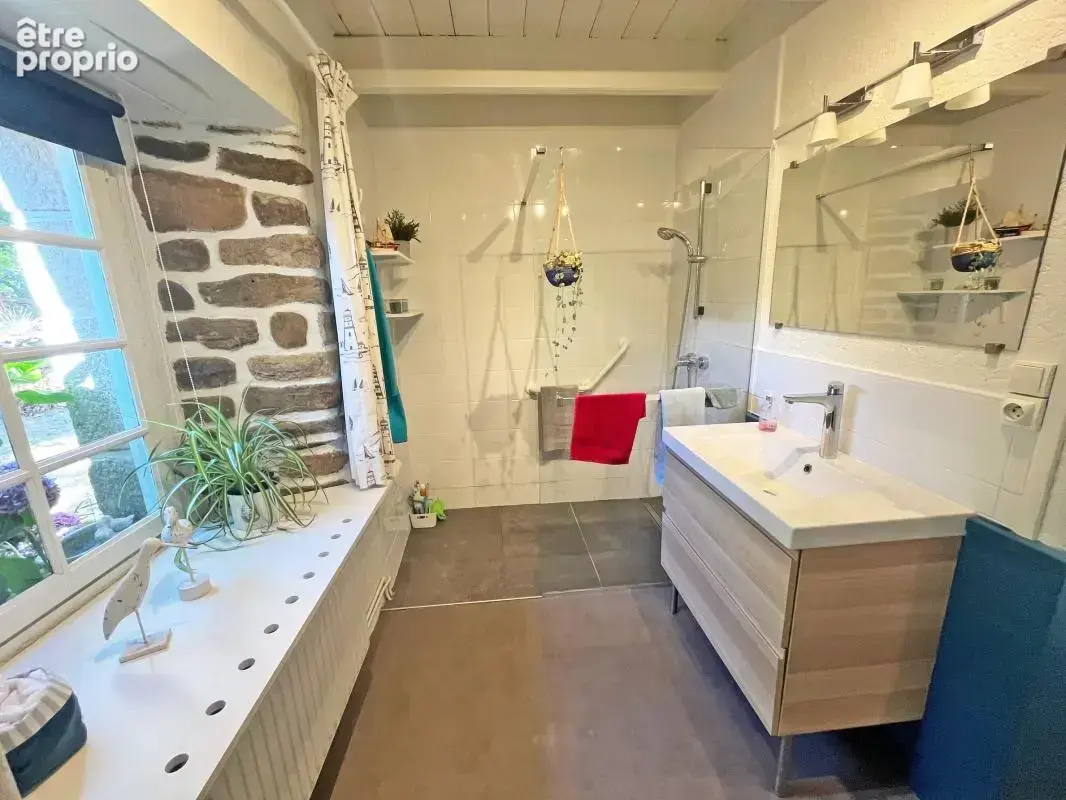 Un charme fou au cœur de Plouezoc’h ! Ensemble immobilier : maison principale, studio et dépendance - photo 10