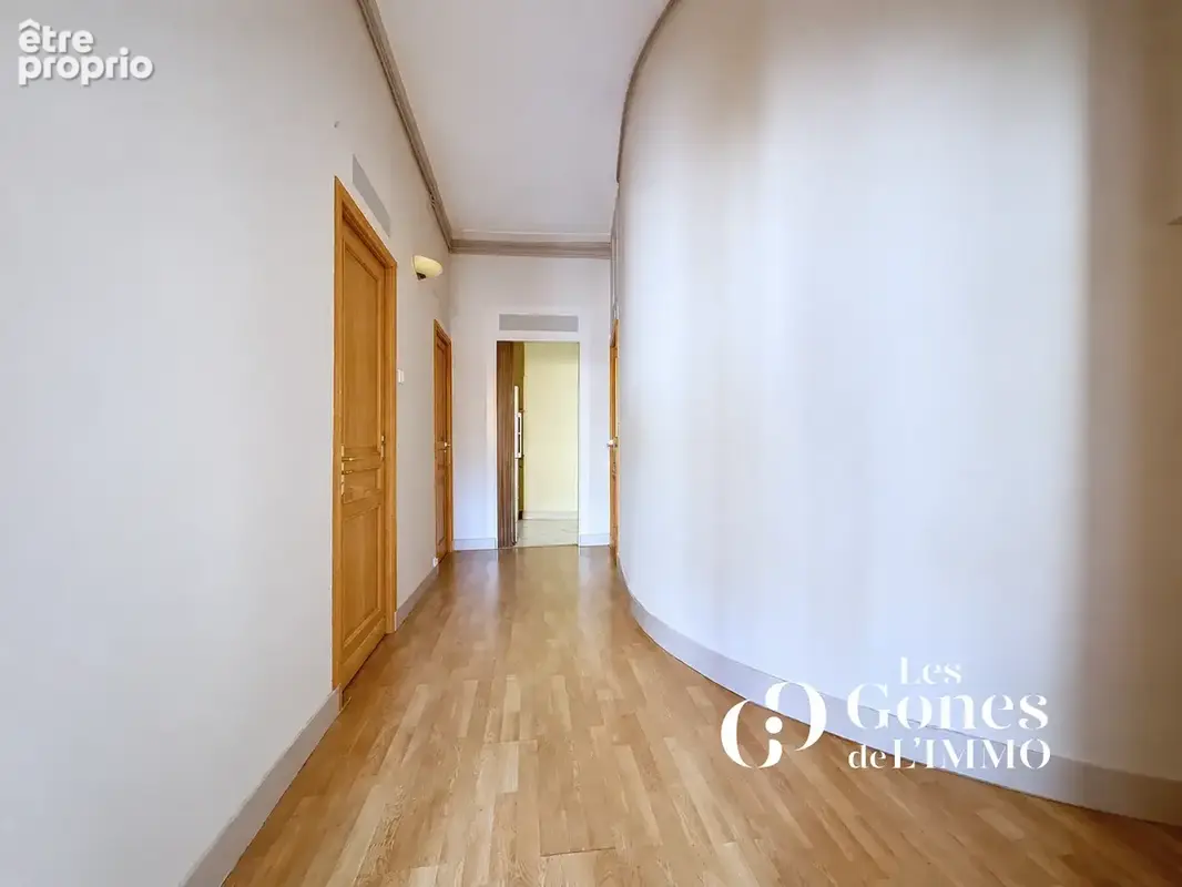 Saint-paul / vieux lyon   72 m2   2 chambres   immeuble de caractère - photo 13
