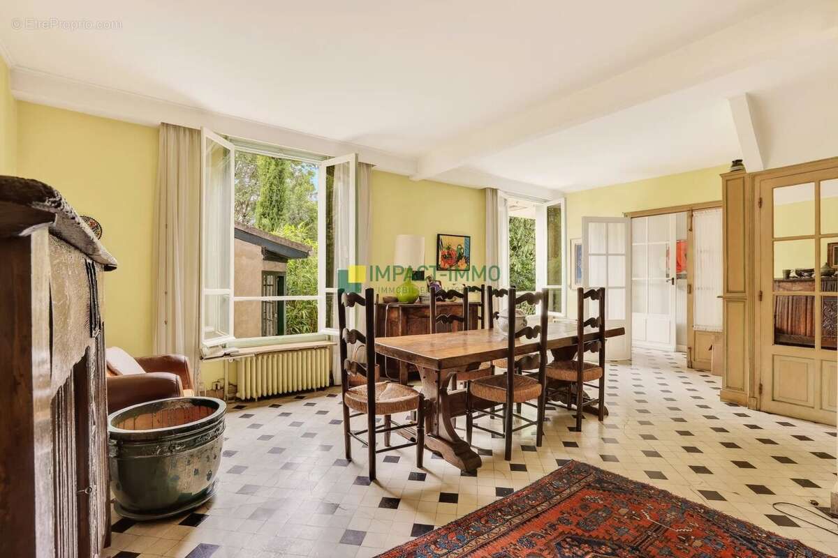 Maison à COLOMBES