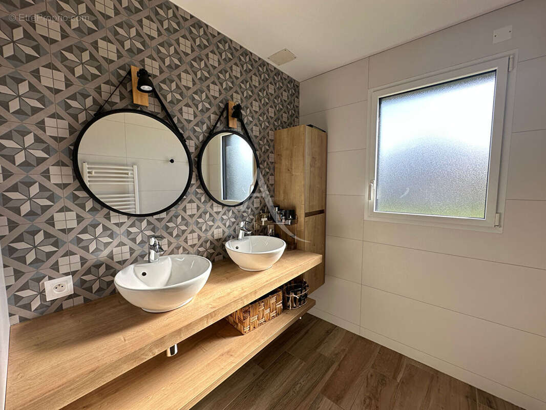 Maison à LA CHAPELLE-PALLUAU