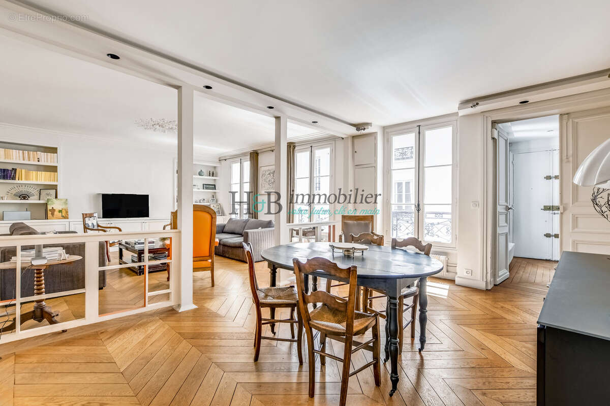 Appartement à PARIS-7E