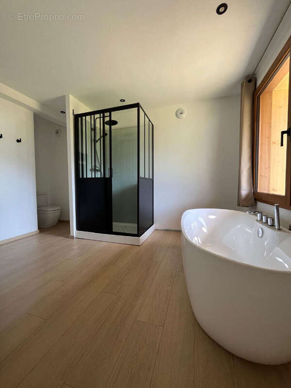 Exclusivité - Chalet - 2 logements - Bourg-St-Maurice - photo 15