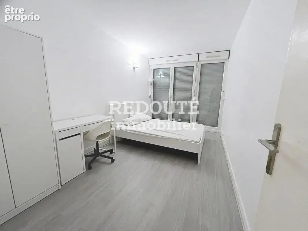 À vendre – appartement t5 avec balcon – reims, proche luton - photo 12