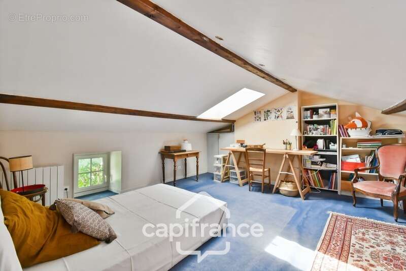 Maison charentaise rénovée à vendre 6 pièces COURCELLES (17), proche commerces, d'une superficie de 149m² avec atelier et jardin - photo 23