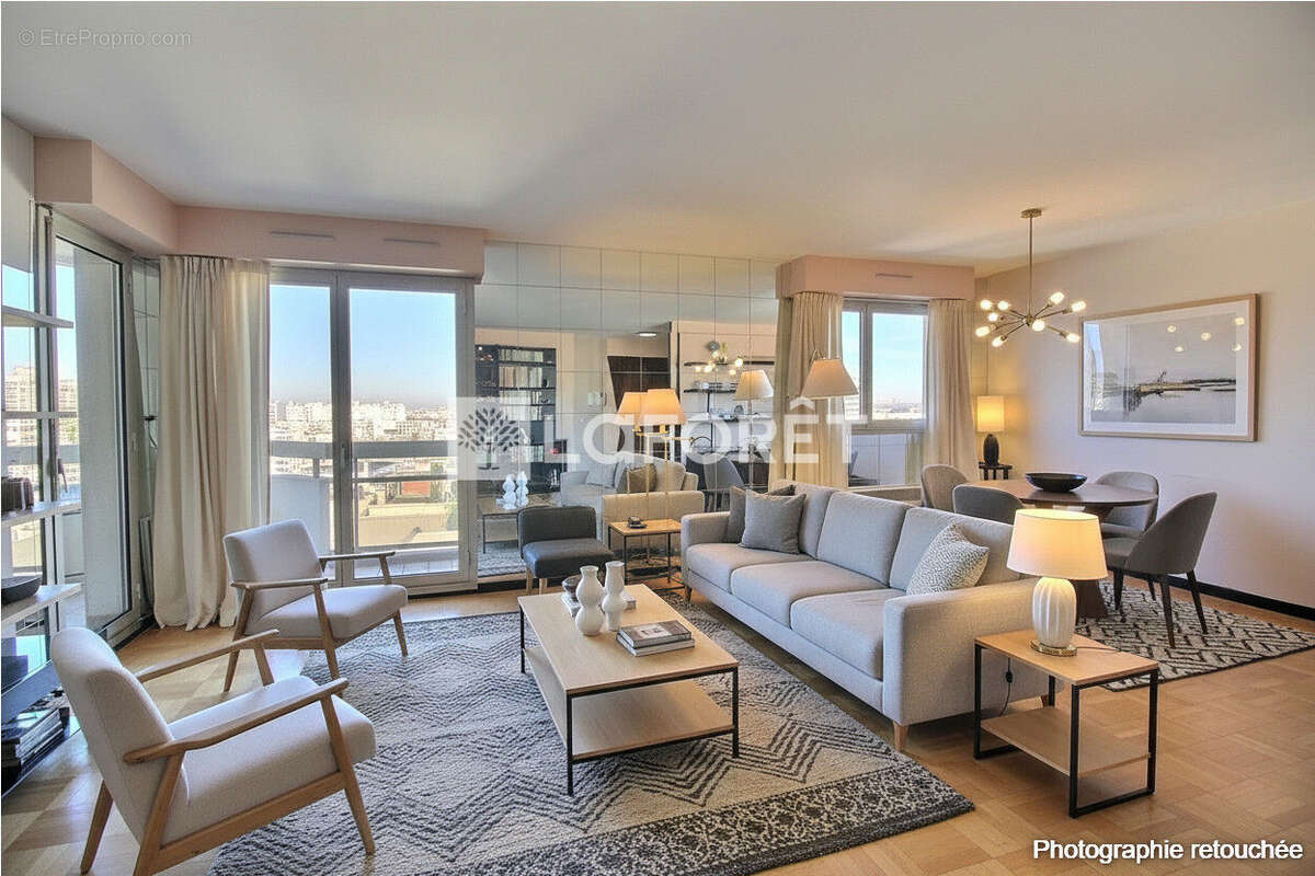 Appartement à COURBEVOIE