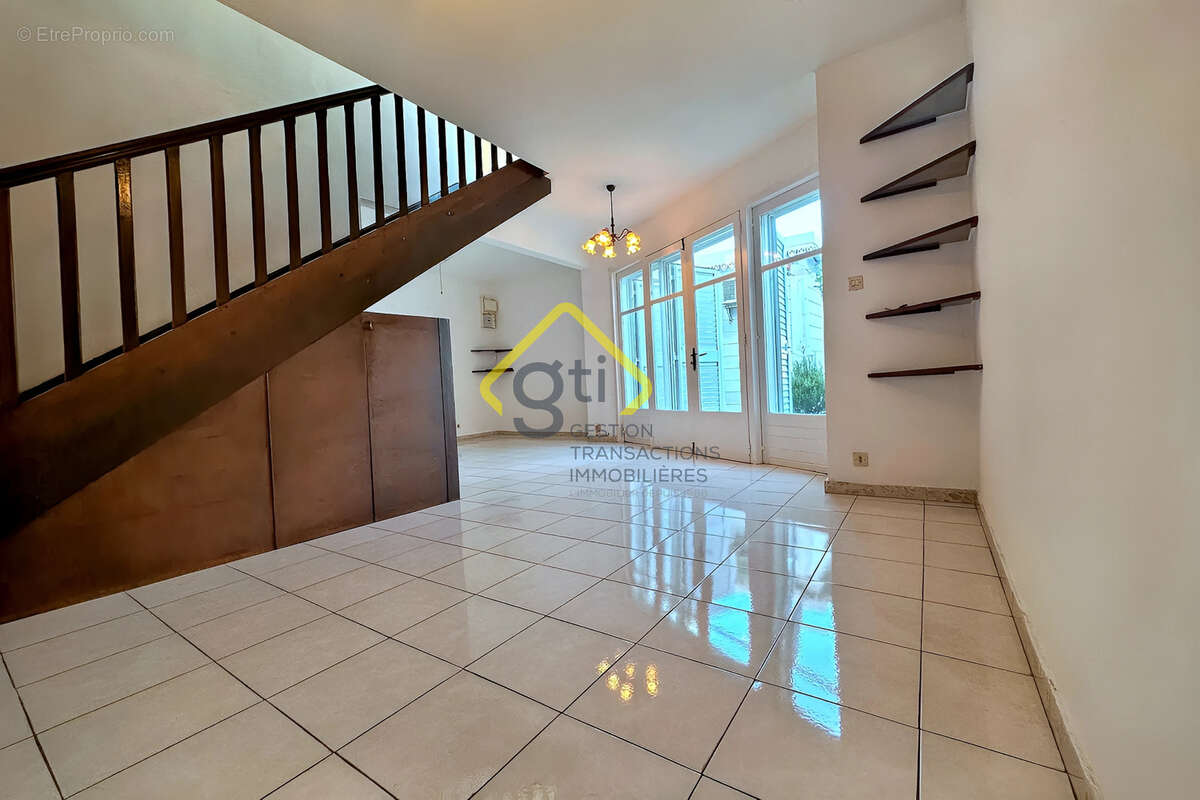 Maison à SAINT-DENIS