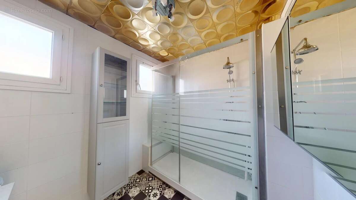 Appartement à PORT-DE-BOUC