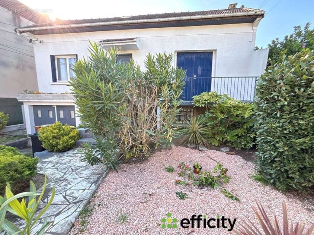 Maison à VILLEMOMBLE