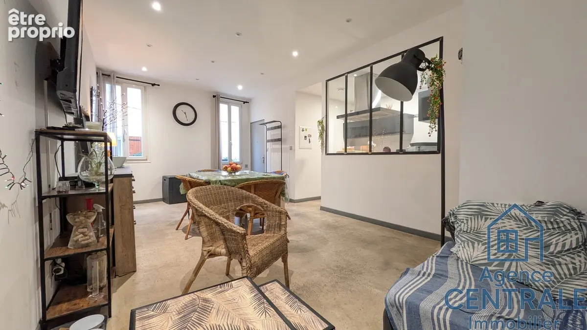 Appartement 3 pièces 54 m² à vendre à La Ciotat (13600) - photo 2
