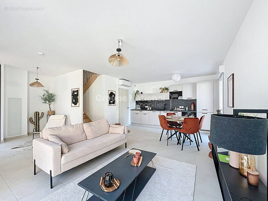 Maison à AURIBEAU-SUR-SIAGNE