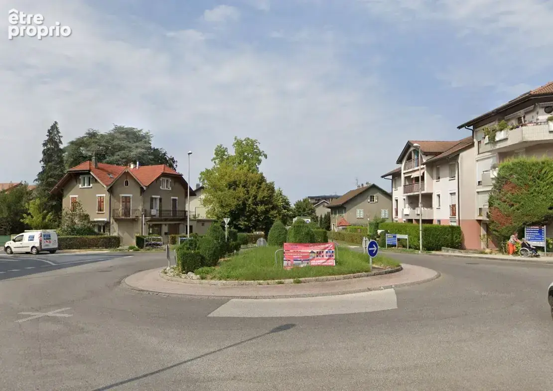 Parking à REIGNIER