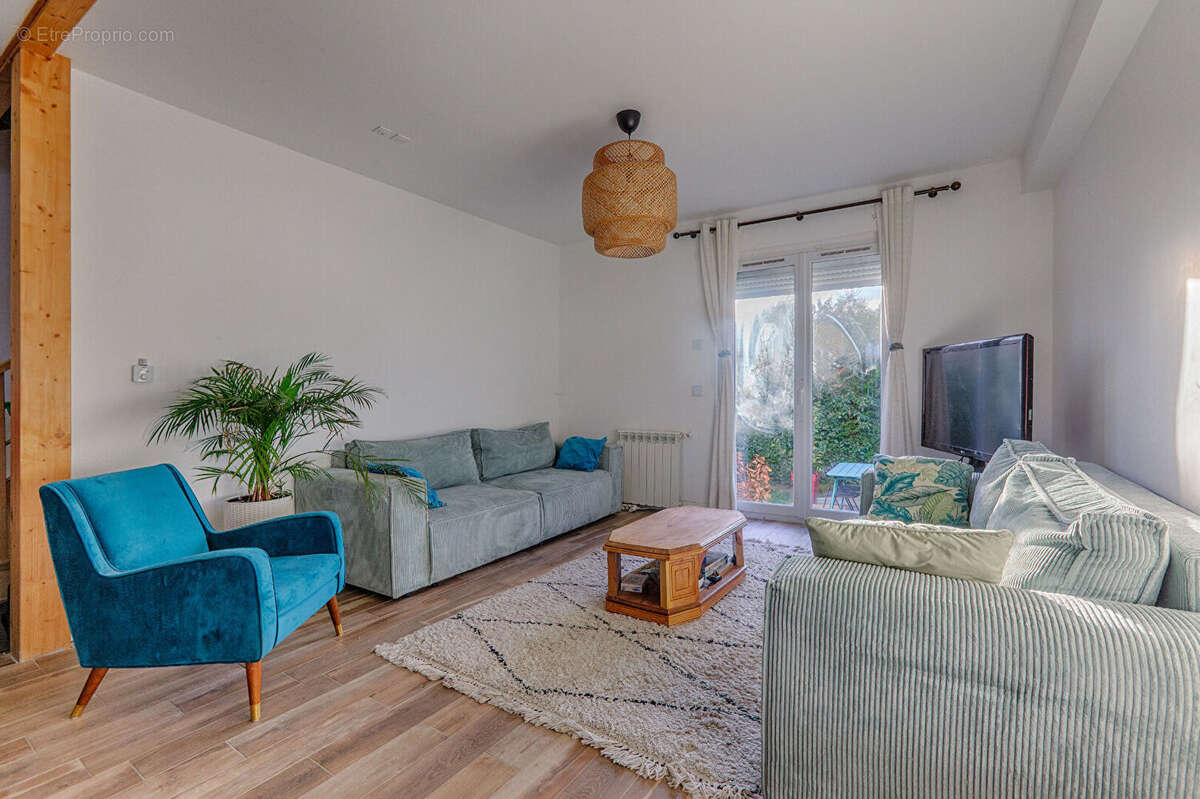 Maison à FONTENAY-LE-FLEURY