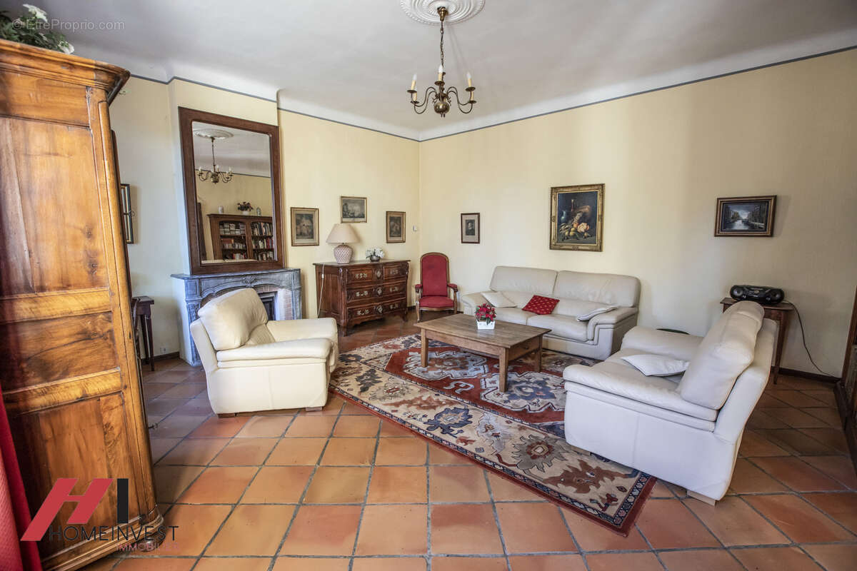 Bastide pagnolesque de 250 m2 sur 16000 m2 a deux pas du golf bde la salette - photo 7