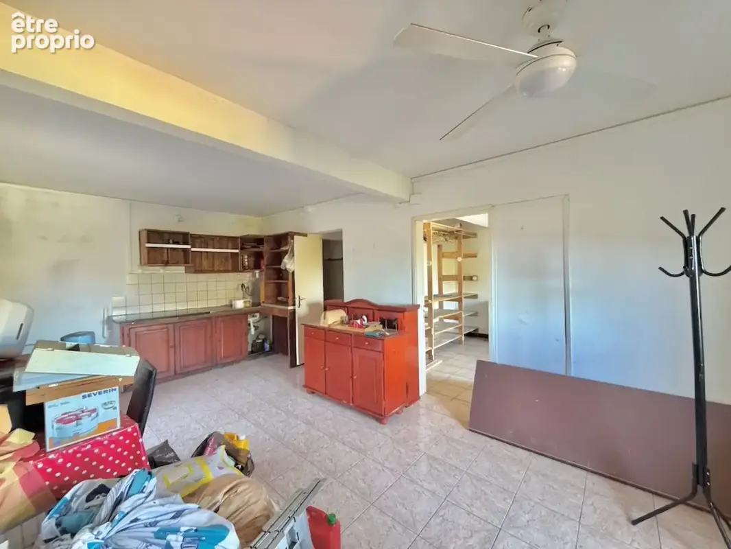 À vendre maison de 100 m² à rénover comprenant deux appartements T3 et vue mer – La Rivière Saint-Louis - photo 3