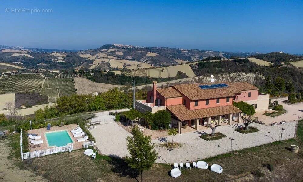 Maison à CLERMONT-FERRAND