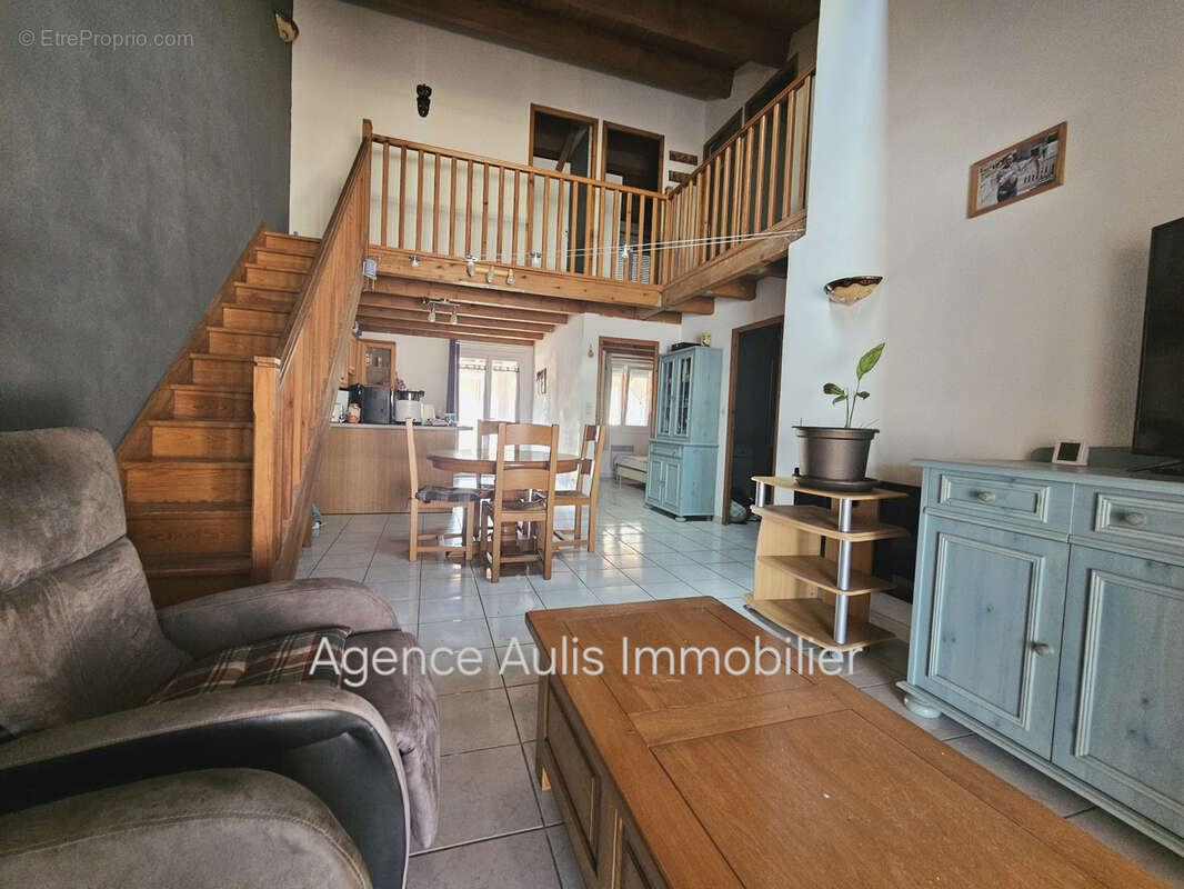 Grande Maison Familiale 4 chambres sur les Hauts de Saint Pierre La Mer - photo 14