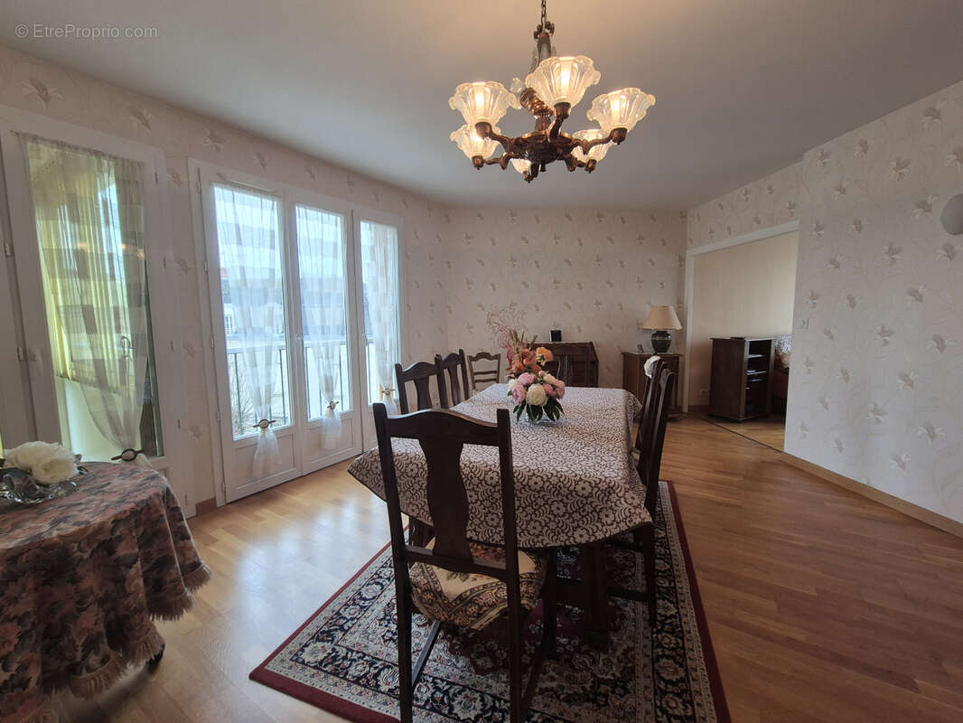 Appartement à SABLE-SUR-SARTHE