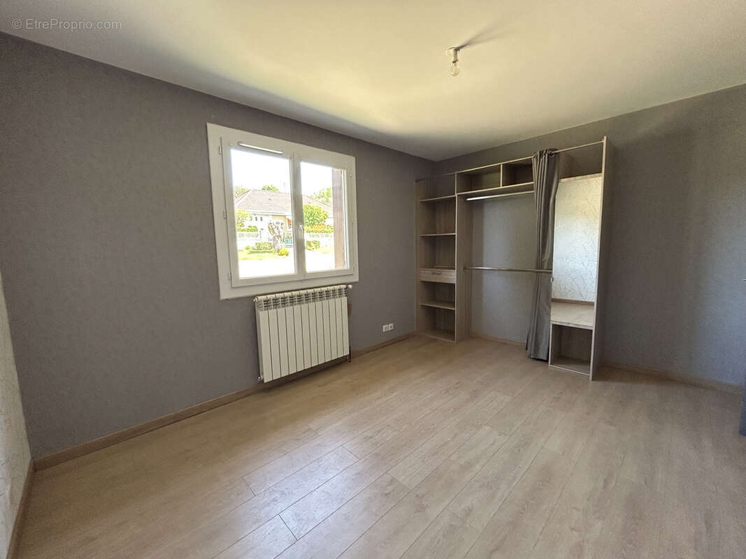 Maison à LAGRAULIERE