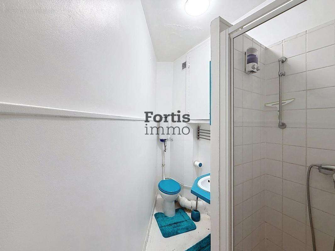 Appartement à PARIS-1E