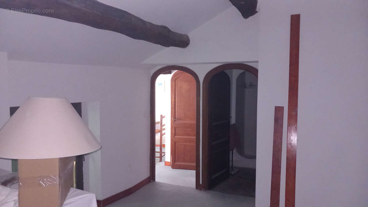 Maison à COLOMBIERES-SUR-ORB