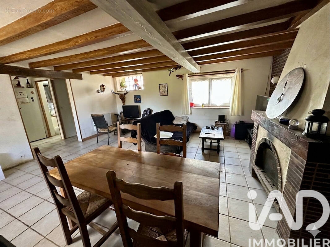 Photo 1 - Maison à FONTAINE-LA-GUYON